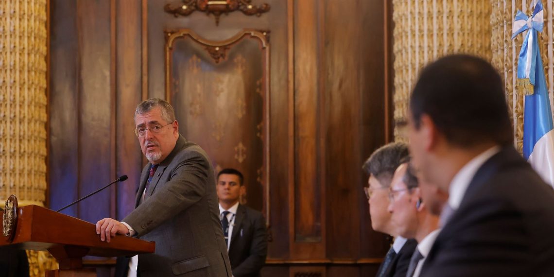 GG__PRESIDENTE-BERNARDO-AREVALO-PARTICIPA-EN-CIERRE-DEL-PROYECTO-PLAN-MAESTRO-DE-MOVILIDAD-Y-ESTUDIO-DE-FACTIBILIDAD-PARA-MITIGAR-LA-CONGESTION-VEHICULAR-EN-EL-AREA-METROPOLIT