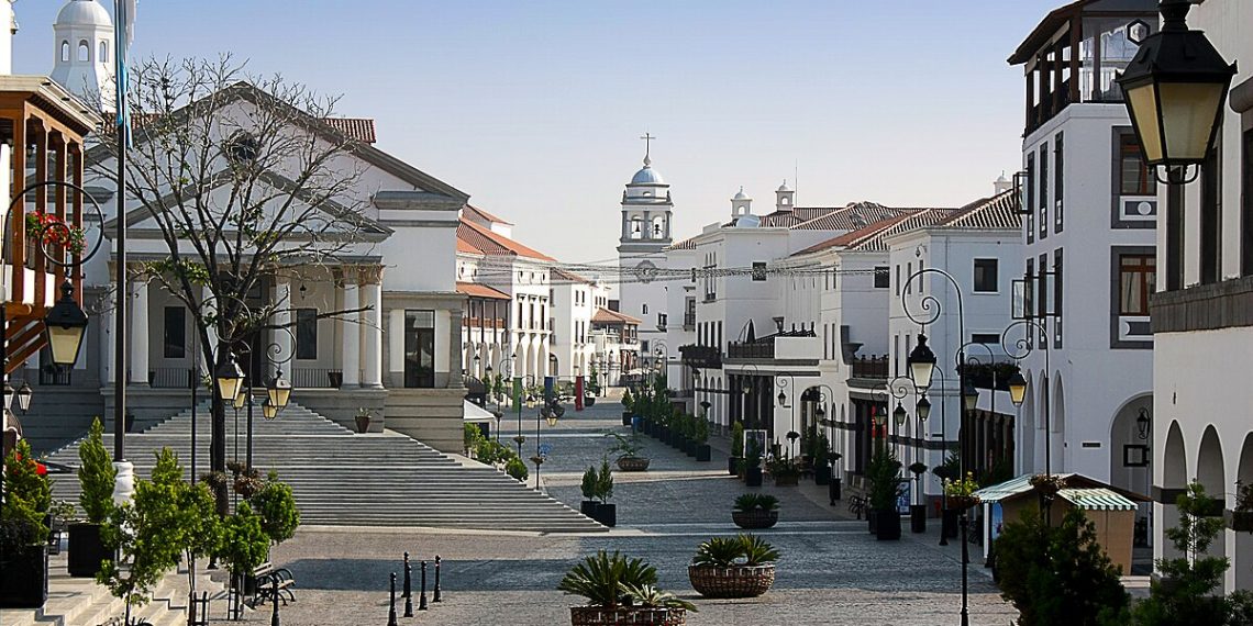 05_Ciudad_Cayala_Front_View-1140x570-1.jpg