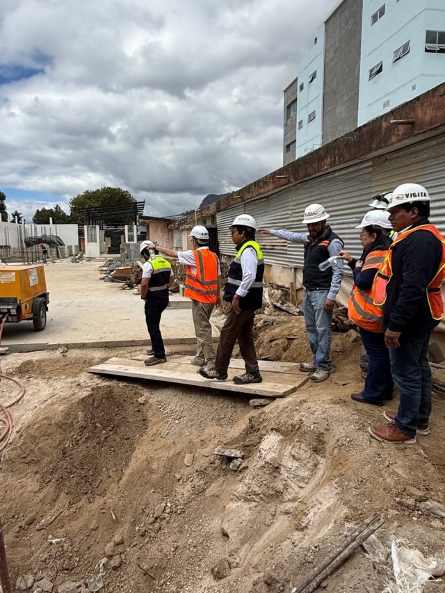 Autoridades de Salud supervisan el avance de la construcción del nuevo Hospital de Sololá