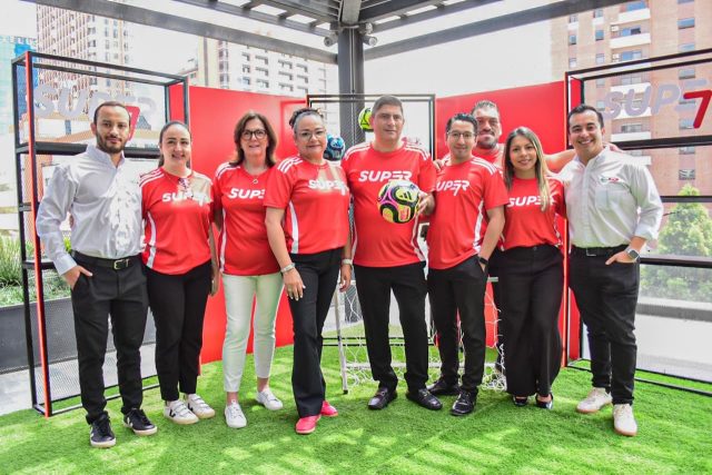 Súper 7 enciende la pasión del fútbol en Guatemala con la colección exclusiva de balones Adidas TRIONDA