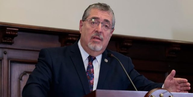 “Algunos se resisten a perder”, dice el presidente sobre el amparo contra la lista de aspirantes a fiscal general