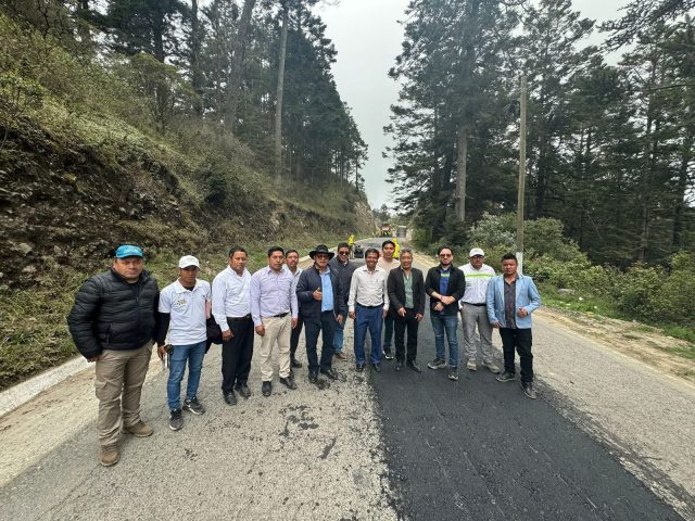 Alcaldes de San Marcos hacen visita de campo con COVIAL para mejorar tramos