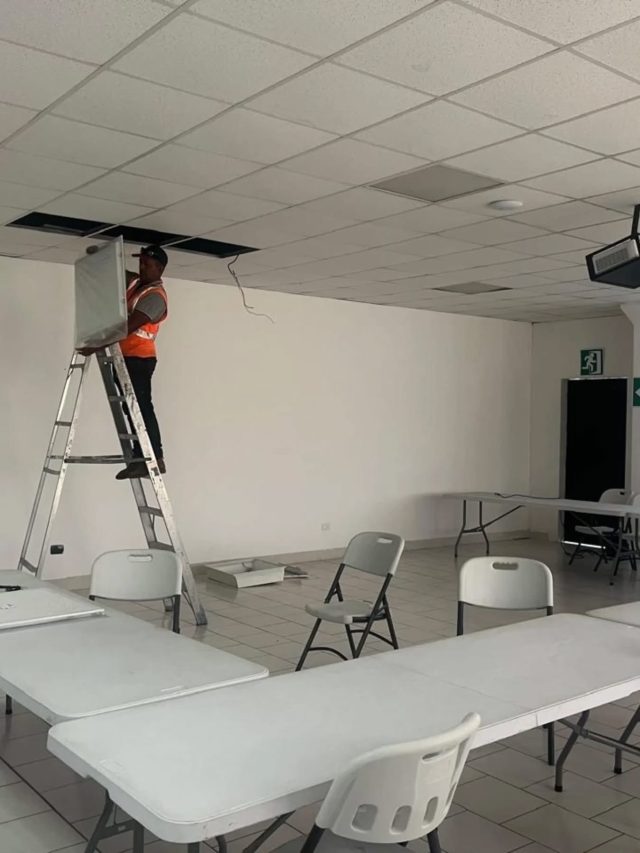 Aeropuerto Mundo Maya fortalece realiza mejoras en pista y áreas operativas