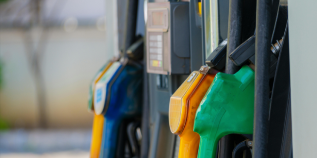 Gasolina E10: Experto explica que los automóviles y motocicletas no deberían sufrir daños