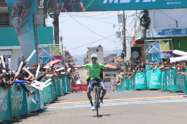 Josué Urian, del Sistecrédito gana la IV etapa de la Vuelta Bantrab 2026 en Patzicía