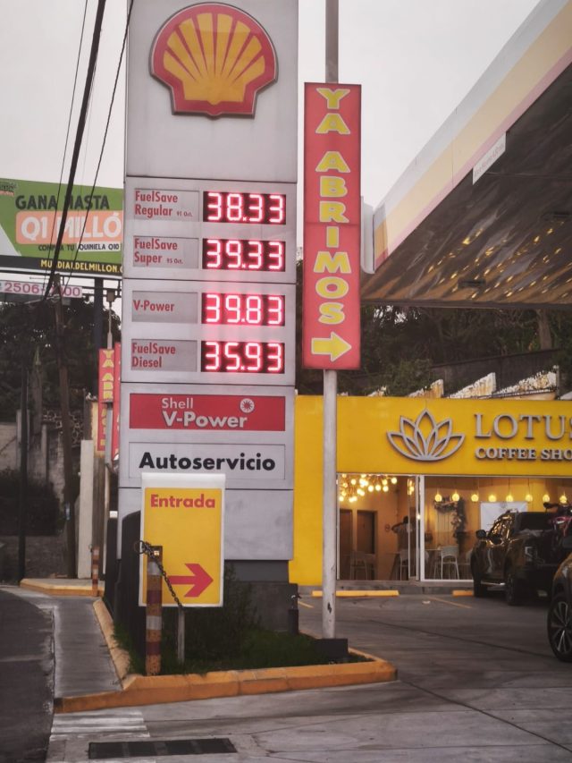 Los gasolineros siguen haciendo su agosto en pleno mayo