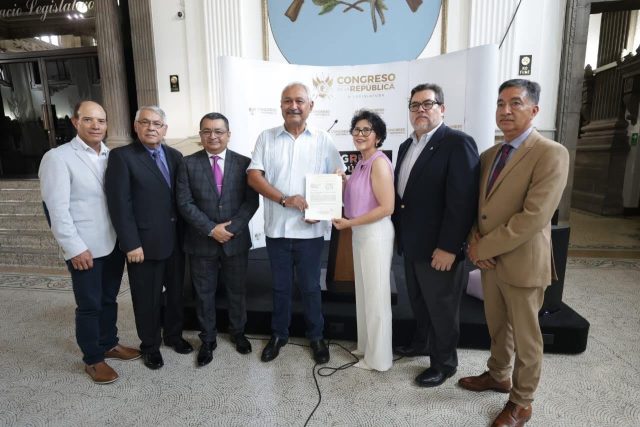 Buscan fortalecer identificación vehicular mediante la o VIN