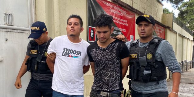 Taxistas piratas alias “Silvestre” y “Piolín”, capturados por secuestros exprés y posibles violaciones de pasajeras