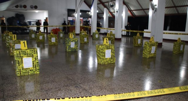 Otro golpe al narcotráfico: 800 paquetes con cocaína incautados y dos nicaragüenses capturados