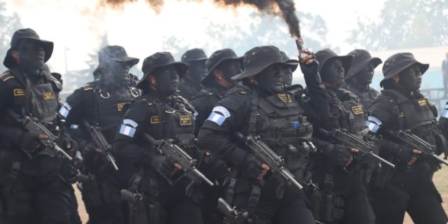 PNC fortalece sus fuerzas especiales con 153 nuevos agentes del GAR, Lobos y Diprona