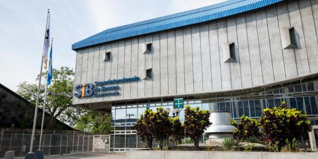Entidades bancarias estarán cerradas el viernes 26 y el lunes 29 de junio