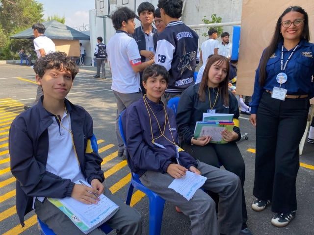 El TSE promueve la democracia con jóvenes de San Miguel Petapa