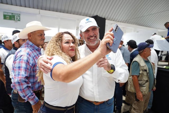 Roberto Arzú se presenta ante sus seguidores en la cabecera de Jutiapa
