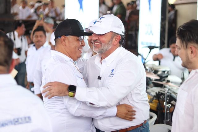 Roberto Arzú visita Morales, Izabal