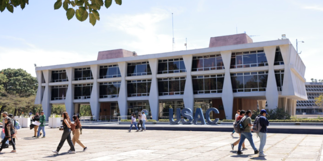 PGN presenta amparo contra el Consejo Superior Universitario por reelección de rector de la USAC