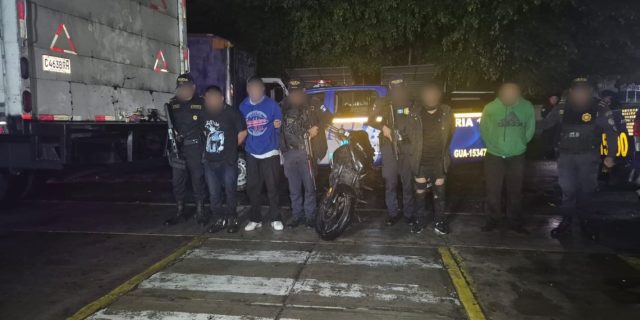 PNC captura a cuatro presuntos robacamiones en Amatitlán