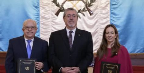 Guatemala y Reino Unido firman acuerdo de cooperación técnica para impulsar la planificación del Metrorriel