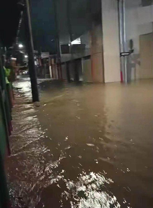 Lluvias provocan inundaciones en San Cristóbal Verapaz