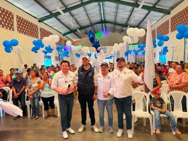 Cabal realiza caminata y afiliación en colonia Paraíso 2, zona 18