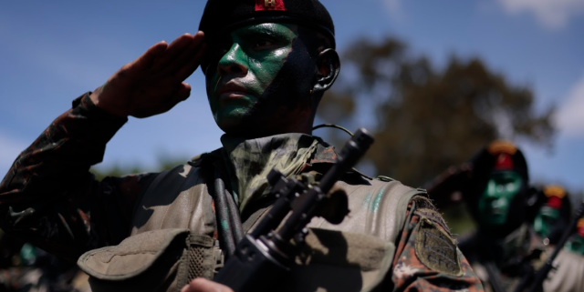 Guatemala recibirá el primer lote de armamento estadounidense para modernizar al Ejército