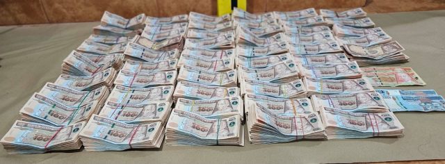 Confiscan Q548 mil, posiblemente de extorsiones en tienda de barrio en El Granizo zona 7 capitalina