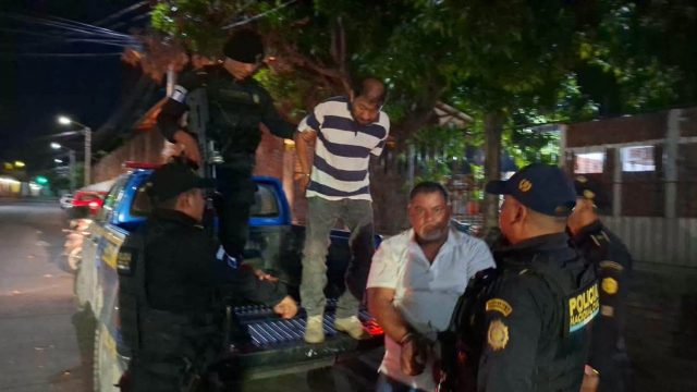 Dos capturados presuntos responsables del robo de una cisterna cargada con combustible