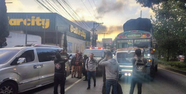 Ataque armado contra autobús que se dirigía a Quiché deja dos heridos