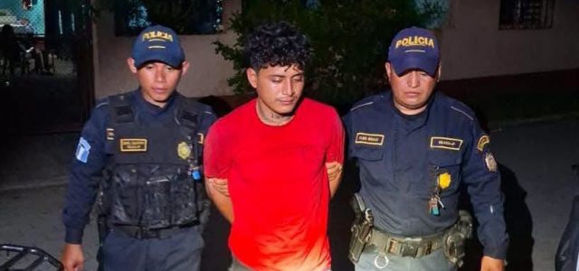 Alias “Chuky” capturado en flagrancia cuando acuchillaba a su mamá en Rio Bravo