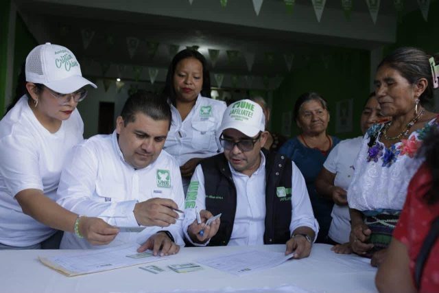 Lideres de Chinautla se reúne don diputado César Dávila de la UNE