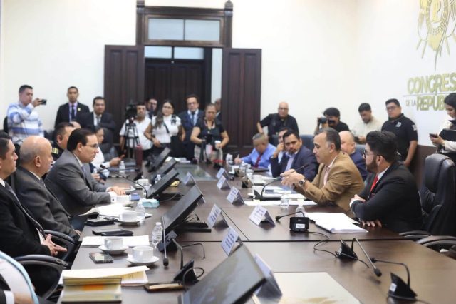 Diputados analiza leyes para reformar el Código Procesal Penal para combatir la delincuencia y reducir hacinamiento en Cárceles
