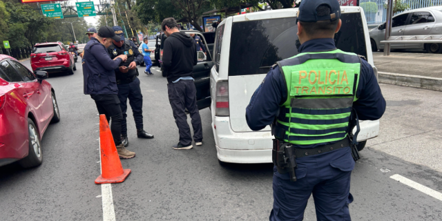 ¿Cómo identificar un taxi pirata? Estos son los riesgos