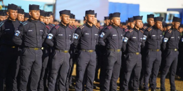Mingob reforma convocatoria para curso de formación de agentes de la PNC
