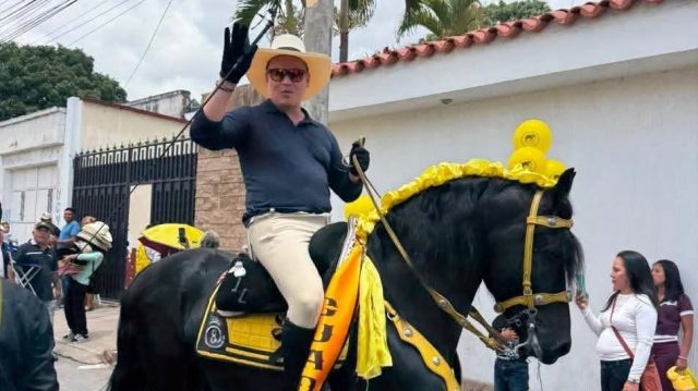 Mario Alejandro Estrada Ruano es el precandidato a alcalde en Jalapa de Comunidad Elefante