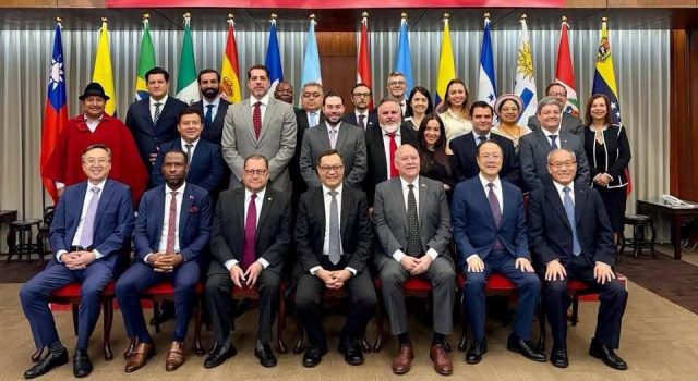 Adim Maldonado está en la delegación de curso de español en Taiwán