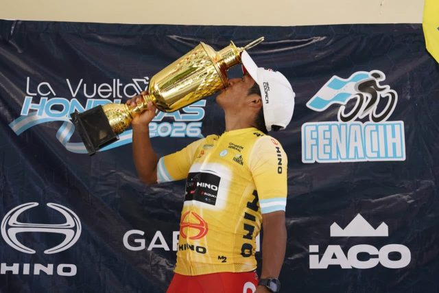 ¡Mardoqueo hace historia! Hino-One La Red Suzuki reina por tercer año en Honduras