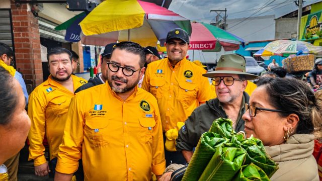 Visitan el mercado central de Villa Nueva