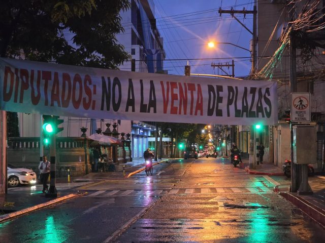 No a la venta de plazas en el Congreso
