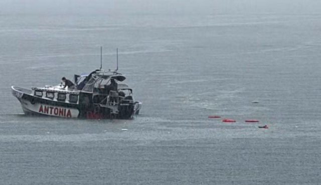 Cinco sobrevivientes tras caída de helicóptero en el lago de Atitlán; buscan a tripulantes