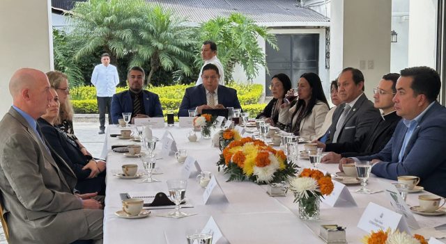 Estados Unidos reafirma en Guatemala su respaldo a la libertad religiosa como derecho fundamental