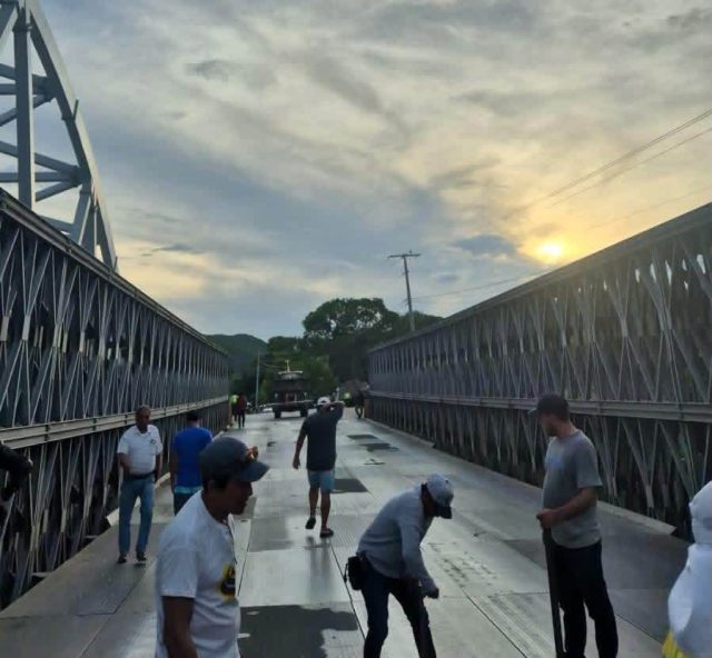 ¡Paso habilitado en el puente Santiago!