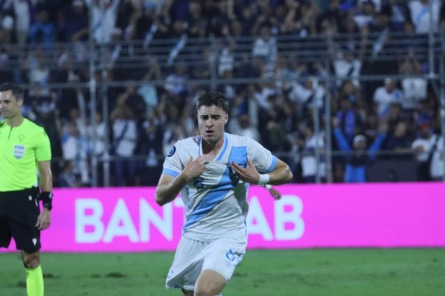 La Selección Nacional avanza a la siguiente ronda tras vencer 1-0 a Surinam con espectacular gol de Mathew Evans