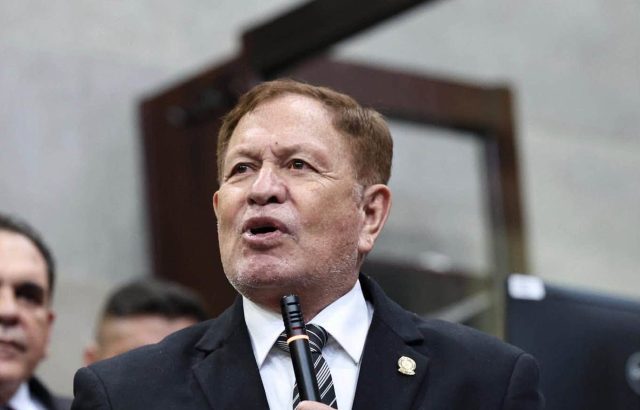 Reeligen a Luis Contreras como presidente del Congreso de la República