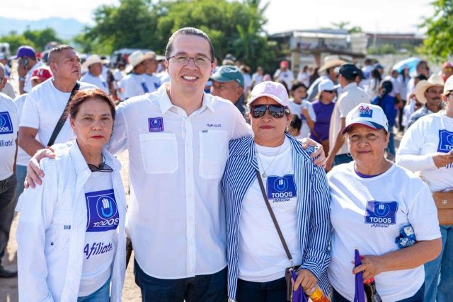 El Partido Todos mostró la ola morada que tiene en el departamento de Él Progresó