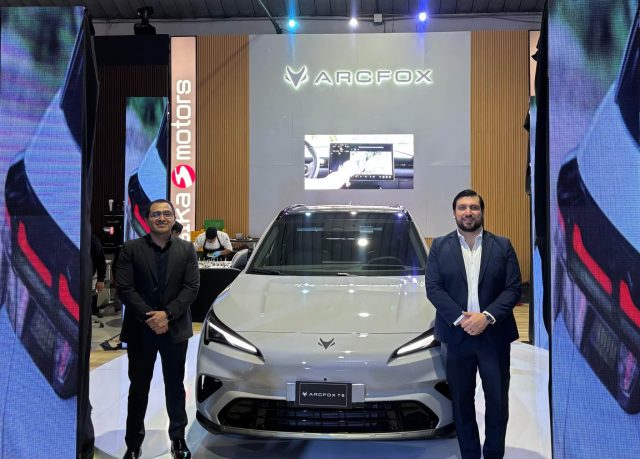 SIKAMOTORS presentó Arcfox T5 y Baic Bj60E las dos Suv Híbridas de Rango extendido