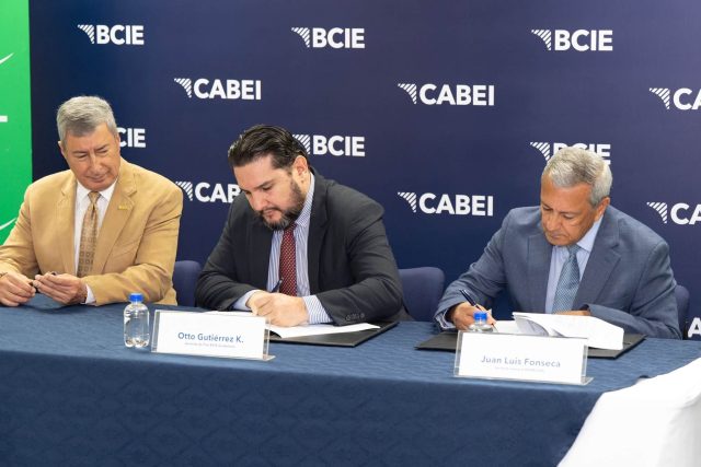 BCIE acompaña a BANRURAL en su compromiso con las finanzas climáticas y sostenibles en Guatemala